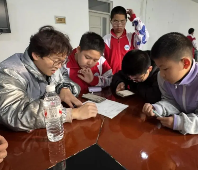 学习的复杂性也尊重了学生的差异性更能激发学生的潜能 学习的复杂性也尊重了学生的差异性更能激发学生的潜能